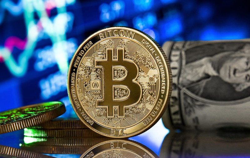 Bitcoin atinge un nou record istoric și valorează aproape 50.000 de dolari, după investiția Tesla