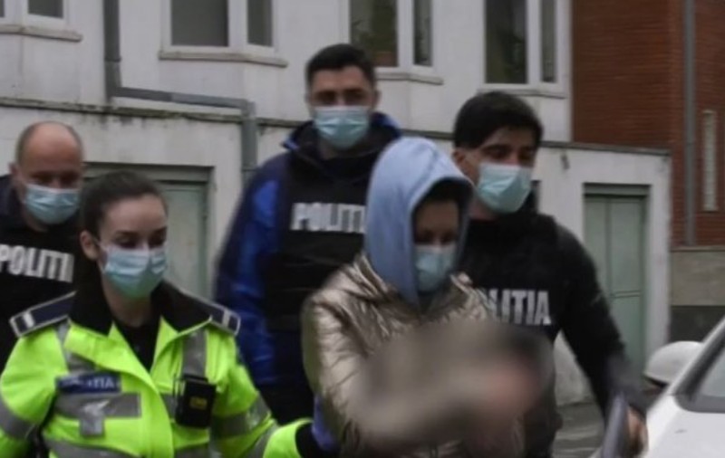 Femeia care și-a bătut fetița de 2 ani, cercetată în libertate. Nu mai are voie să se apropie de copil