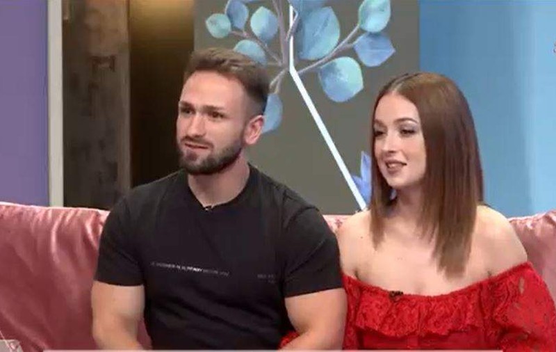 Cosmina și Alin de la Mireasa, sezonul 3, s-au căsătorit civil. Primele imagini de la cununie
