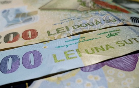 O ieșeancă a împrumutat 5.200 de lei, dar IFN-ul i-a cerut înapoi o sumă de șase ori mai mare. Protecția Consumatorilor a intervenit
