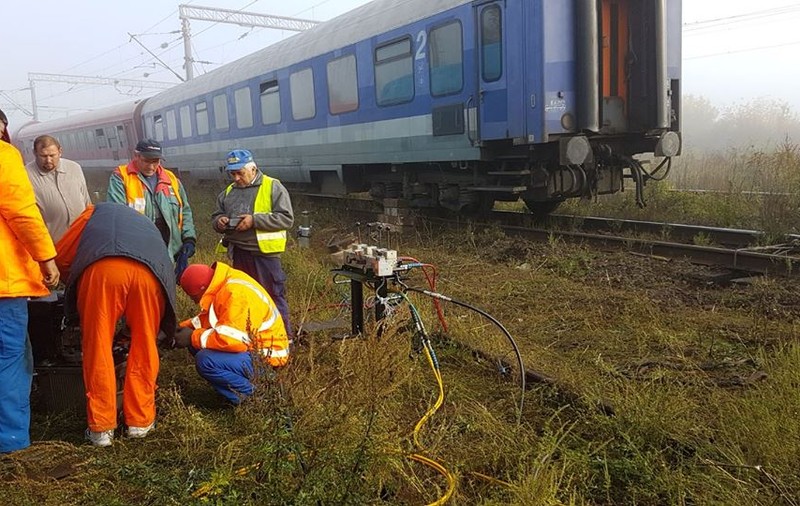 UPDATE | Trenul InterRegio 1765, Iași-Timișoara, a deraiat la ieșirea din Gara Dej. Traficul feroviar în zonă nu este afectat