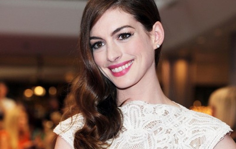 Imaginea de fată cuminte, distrusă chiar de ea! Vezi declaraţiile şocante ale actriţei Anne Hathaway!