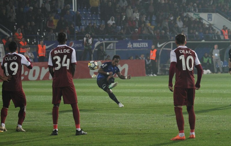 Liga 1, etapa 15. Viitorul - CFR Cluj 1-0. Eric a adus victoria, gol superb din lovitură liberă. Penalty neacordat oaspeților. Vinicius trebuia eliminat / VIDEO