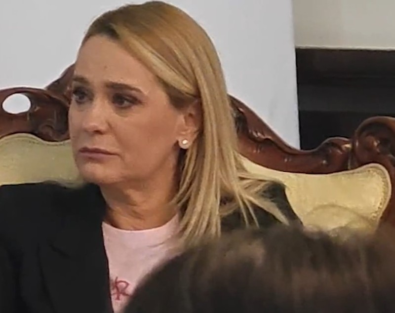 Andreea Esca, în lacrimi când jurnalista Digi24 Ionela Năstase a vorbit despre lupta sa cu cancerul de sân