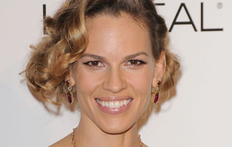 Hilary Swank, ai uitat să te epilezi? 