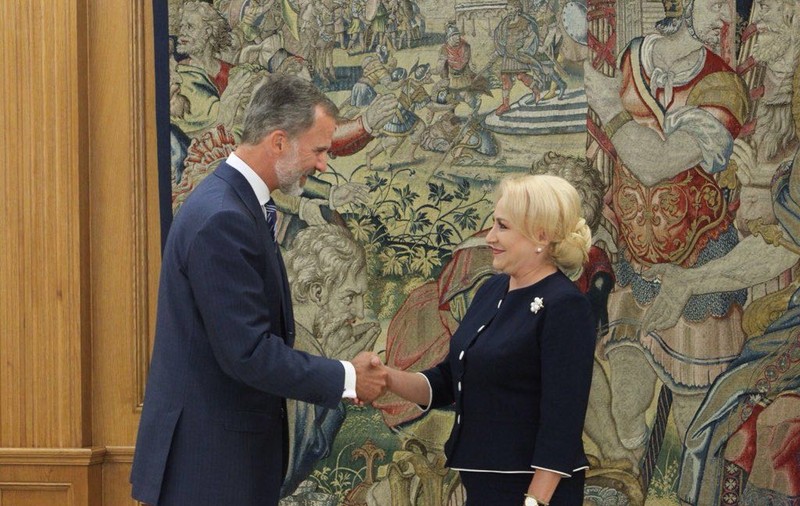 FOTO/ Viorica Dăncilă l-a invitat pe Regele Felipe al VI-lea al Spaniei în România