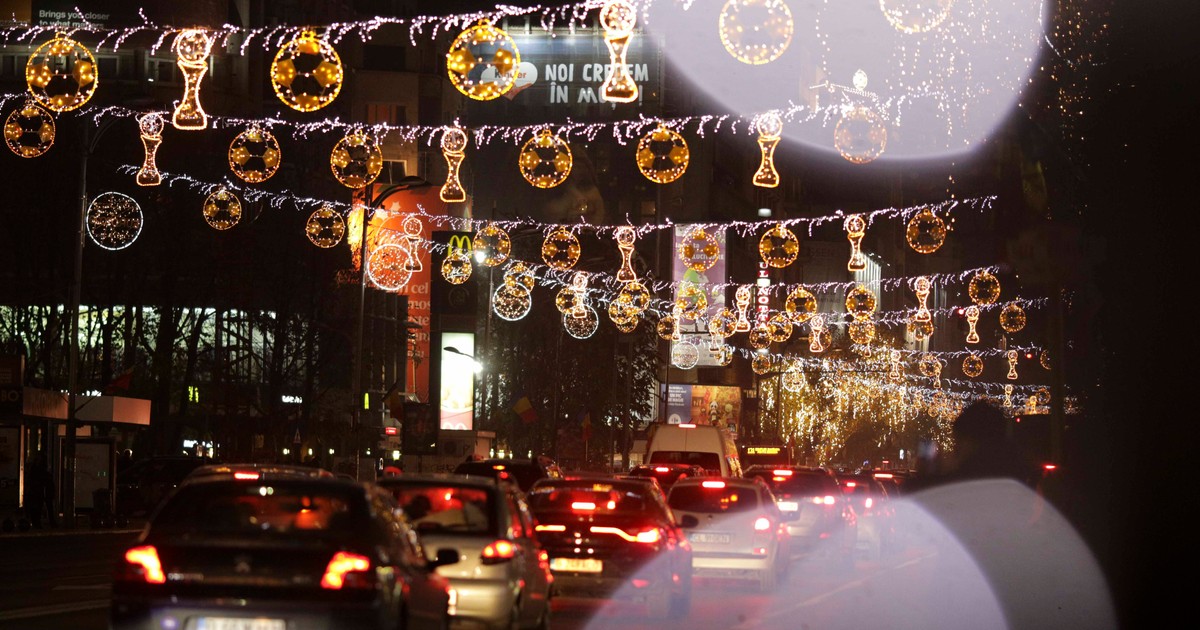 Foto Octav Ganea INQUAM - INSTANT - ILUMINAT STRADAL - BUCURESTI