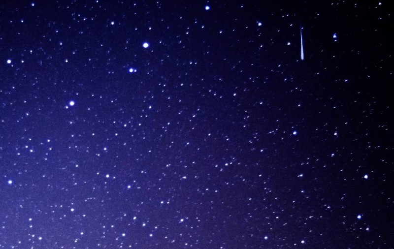 Delta Aquaridele, un adevărat spectacol pe cerul nopții. Când se poate observa „cea mai lungă ploaie de stele” din 2025