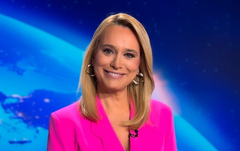 Întrebarea pe care Andreea Esca le-a pus-o fanilor aseară, după ce a prezentat Știrile Pro TV: „Există cineva, după 30 de ani de știri, care nu știe?”