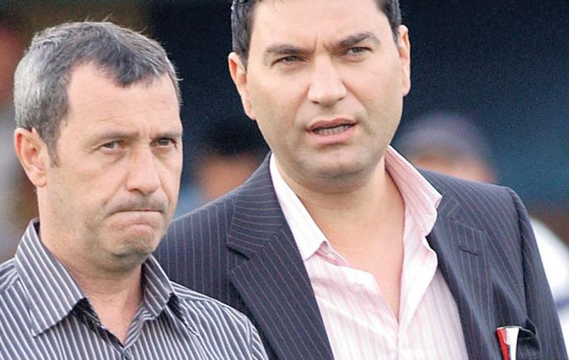 Borcea şi Rednic, ”la cuţite”