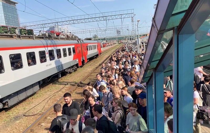 Presa rusă: Imagini cu mulțimea panicată care vrea să plece din Rostov, de teama luptelor dintre Prigojin și Armată