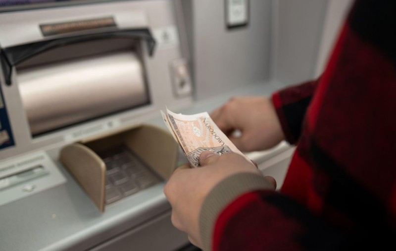 Una dintre cele mai mici țări din lume a inaugurat primul său bancomat. Momentul a fost celebrat cu un tort