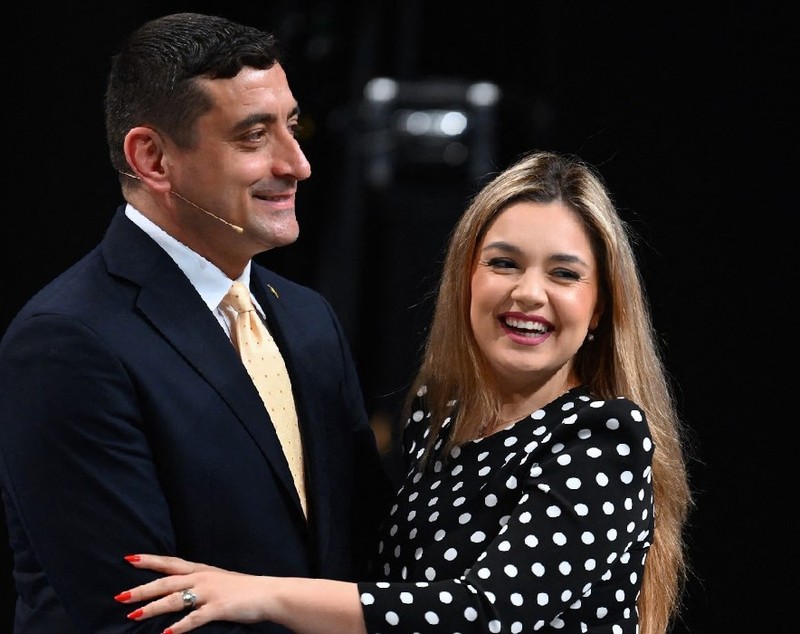 Pe cine vrei ca primă-doamnă a României dintre Ilinca Simion și Mirabela Grădinaru - partenera lui Nicușor Dan?