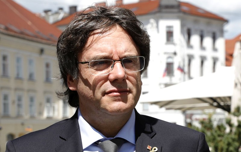 Extrădarea liderului catalan Carles Puigdemont în Spania, suspendată de italieni