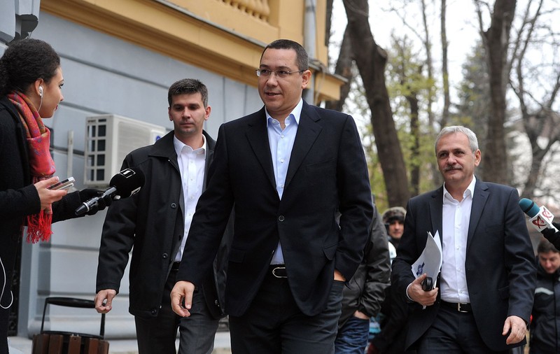 Ponta îl provoacă pe Dragnea: Dacă aduce o copie după denunțul meu la DNA, îmi dau demisia; Dacă nu, să plece el din Parlament