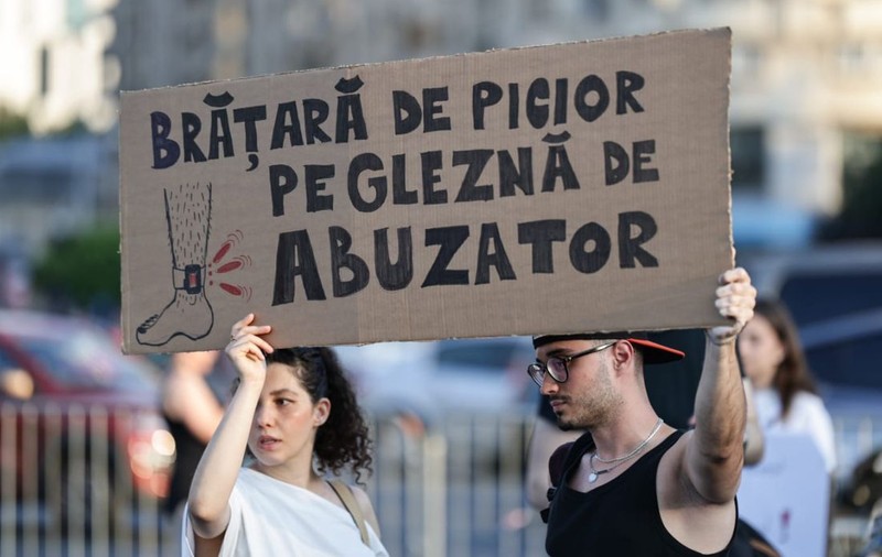 Protest în Piața Victoriei împotriva violenței de gen, după ce 26 de femei au fost ucise de partenerii lor în 2025