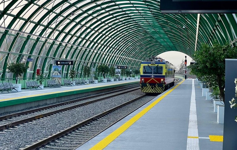 Un număr de 72 de trenuri vor circula din 12 decembrie între Gara de Nord și Aeroportul Otopeni