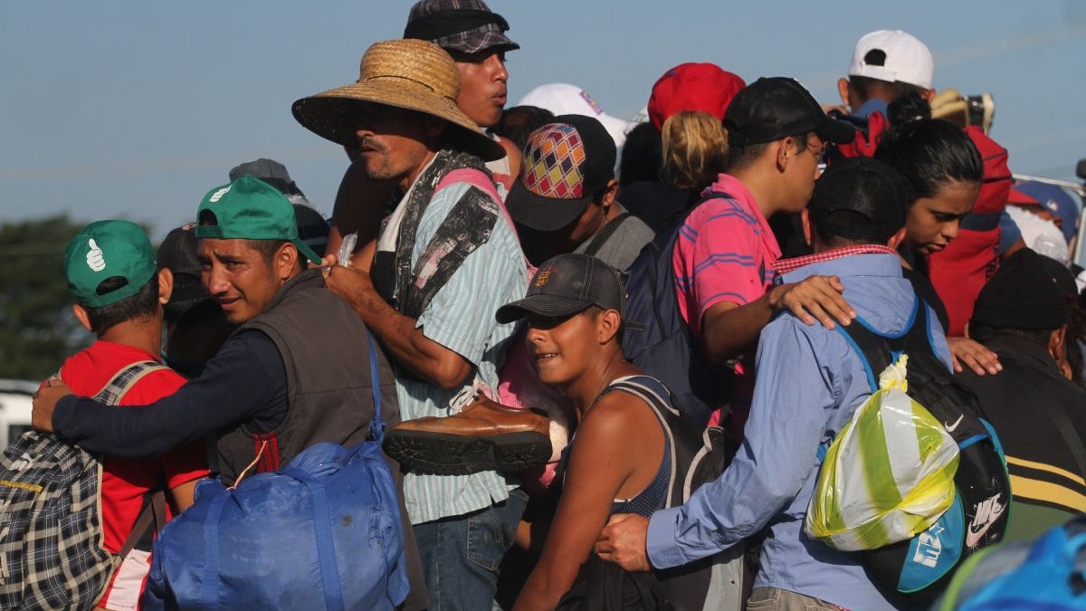 Migranți din Honduras, în drum spre SUA FOTO: EPA