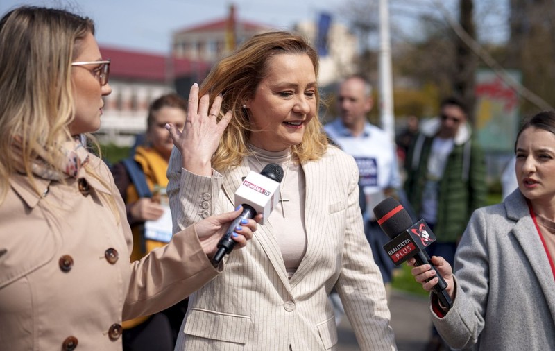 Noi înregistrări din ședințele USR. Cine a făcut-o pe Elena Lasconi „dictator”, motiv pentru care a cerut închiderea microfoanelor contestatarilor