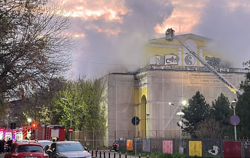 Incendiu la Teatrul Masca din București. Flăcările au cuprins o sală de spectacole