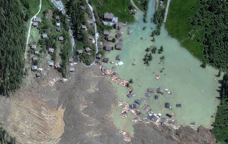 „Bombe cu apă” amenință satele montane din Alpi, avertizează geologii italieni. Structurile de protecție nu mai fac față