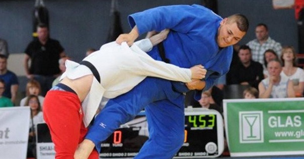 Judoka român Daniel Natea participă la Openul European de judo de la București