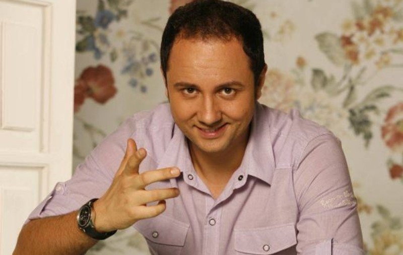 Mesajul emoţionant al lui CĂTĂLIN MĂRUŢĂ pentru soţia sa şi fiul lor! | FOTO