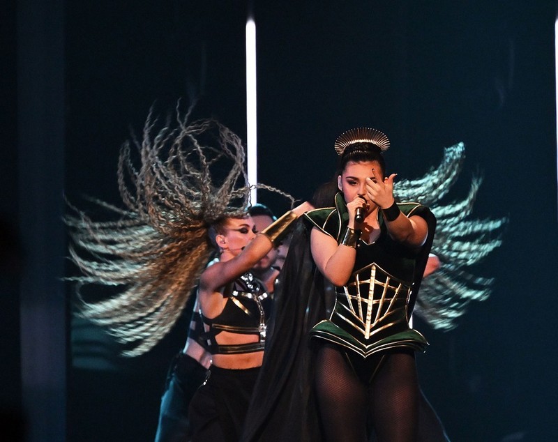 Cum a apărut cântăreața din Norvegia, țara a cărei televiziune publică a desființat piesa României la Eurovision 2023. E „Regina regilor”