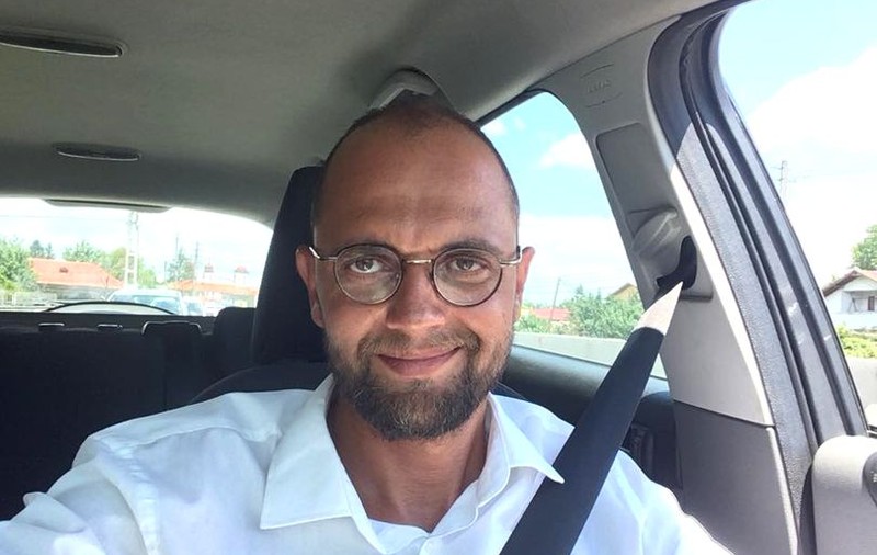 Oreste Teodorescu, probleme cu poliția în miez de noapte. "Poate îmi aduce actele la domiciliu, au rămas la organ" | FOTO