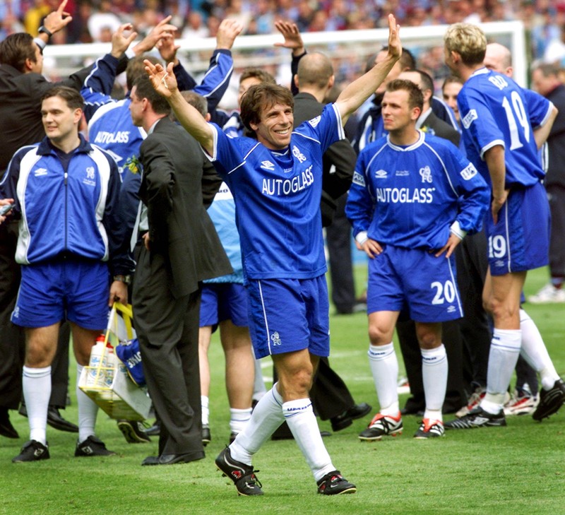 WEM06 - 20000520 - LONDON, UNITED KINGDOM : Chelsea's Italian striker Gianfranco Zola celebrates after winning the F.A Cup final at Wembley Saturday 20 May. Chelsea defeated Aston Villa 1-0 with a late goal from Roberto Di Matteo. ELECTRONIC IMAGE EPA PHOTO EPA/ADRIAN DENNIS