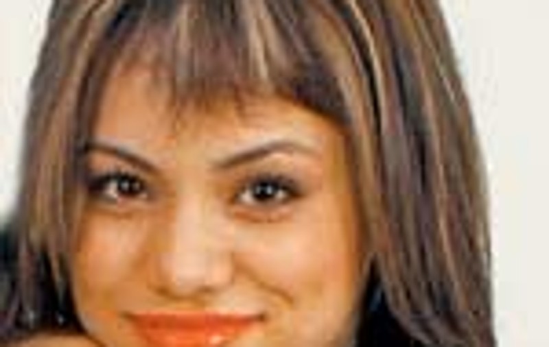 Aylin de la Pops joaca in piese de teatru