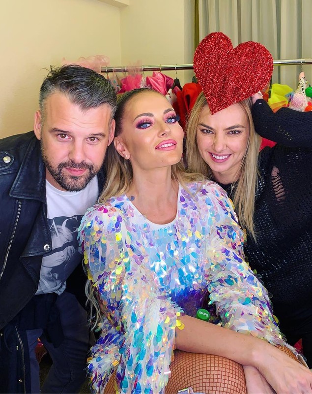 Decizia luată de Roxana Ionescu și Tinu Vidaicu după 10 ani de relație și 3 de căsnicie. „Nu-mi dau seama. Sunt într-o perioadă de transformare”
