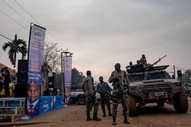 Soldați din armata Republicii Centrafricane Foto: EPA-EFE/ADRIENNE SURPRENANT