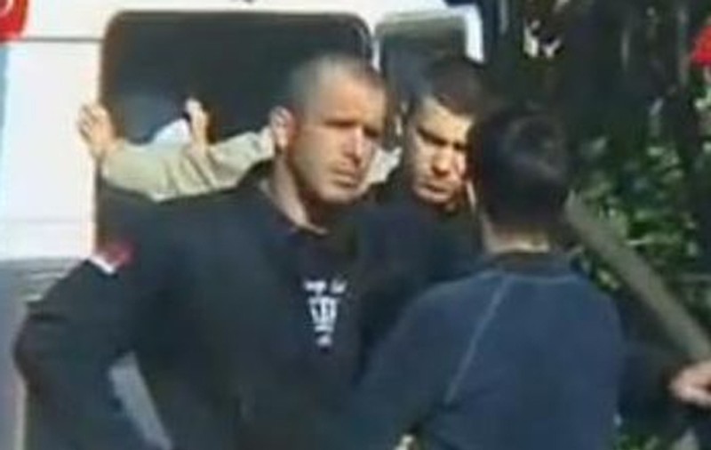 Îţi mai aminteşti cum l-a speriat Zmărăndescu pe Mihai Găinuşă? "Te rog frumos să mă ierţi! Nu da! Nu am făcut nimic!", se apăra prezentatorul | VIDEO