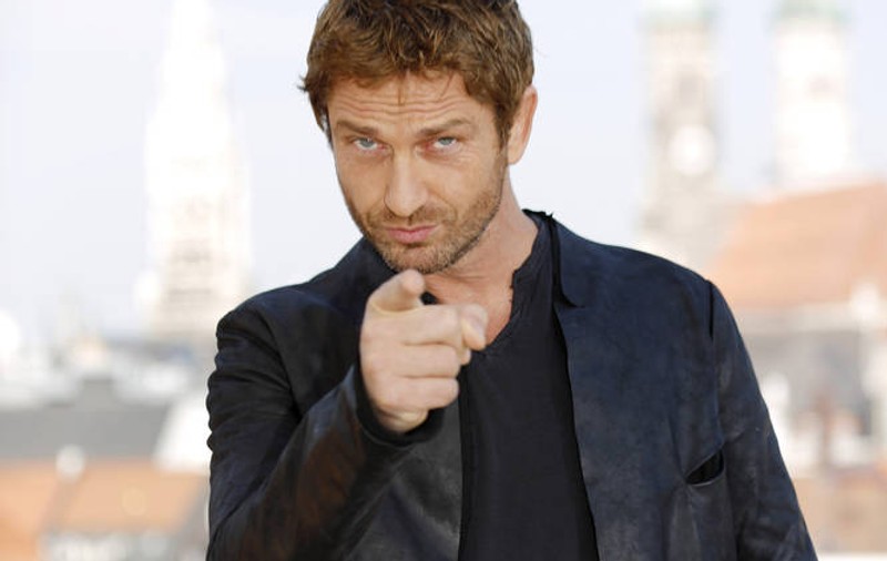 Vezi cu cine a înlocuit-o Gerard Butler pe Mădălina Ghenea