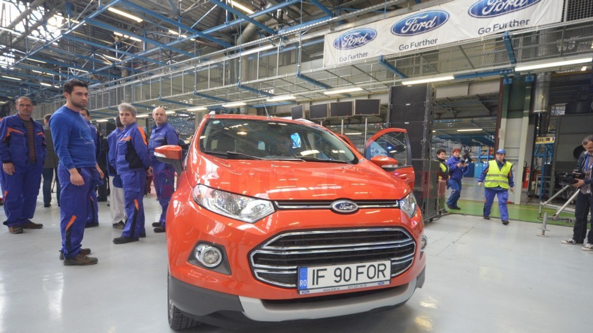 Uzina Ford Craiova trimite 6.000 de oameni în șomaj tehnic