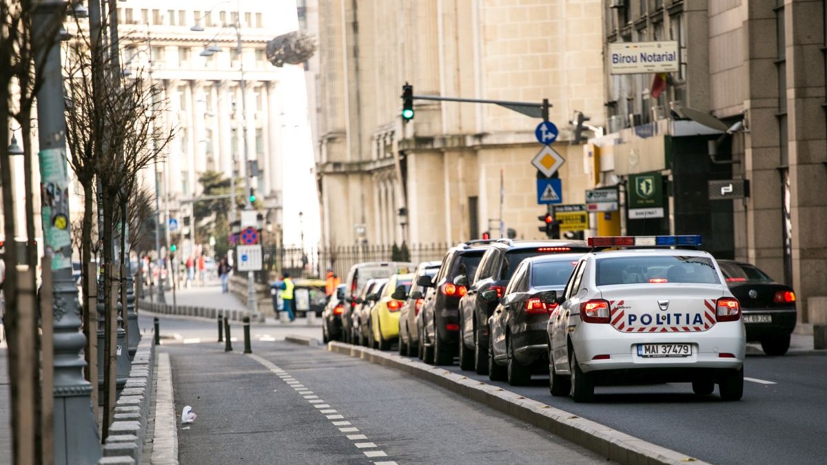 Benzile destinate biciclistilor de pe Calea Victoriei sunt libere, Bucuresti, sambata, 5 martie 2016. Adel Al-Haddad/ Inquam Photos