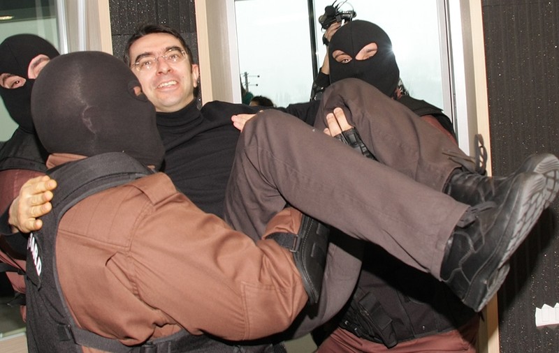 Mişu Găinuşă vrea să se facă 'regizor de arestări'