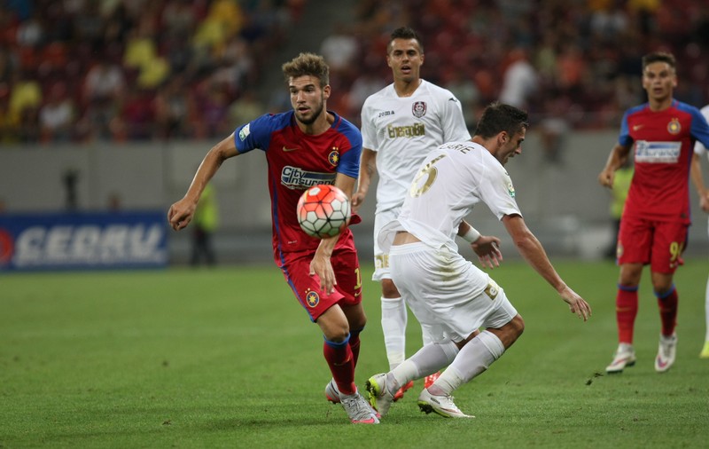 LIGA I: Steaua - CFR Cluj 1-1. Transversală Vitor Bruno! A egalat Tudorie! Roș-albaștrii au avut și ei o bară, în start, apoi a marcat Tiago. Echipa lui Rădoi se chinuie, Partizan Belgrad se distrează în Serbia! Patronul a făcut baie de mulțime/ GALERIE FOTO