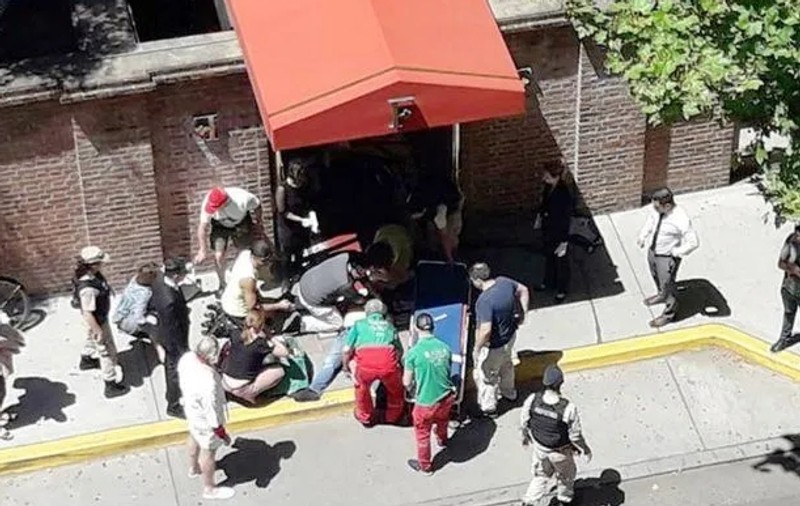 Un milionar englez a fost împușcat în fața hotelului de lux din Buenos Aires unde se cazase. Fiul său a fost și el nimerit de un glonț și se zbate între viață și moarte