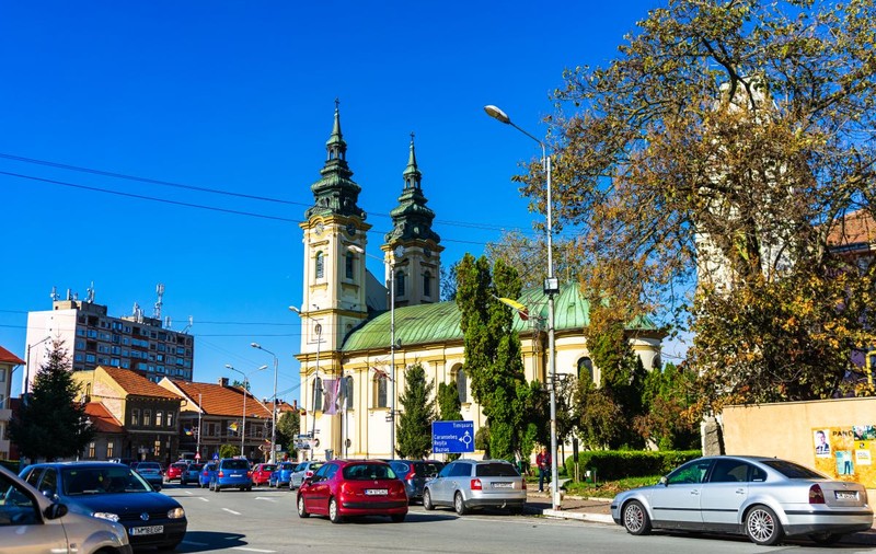 Lugoj intră sâmbătă în carantină. Rata de infectare a ajuns la 7,05 la mia de locuitori