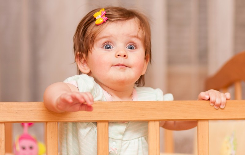 Scrisoarea unui copil obligat să doarmă singur către mama lui