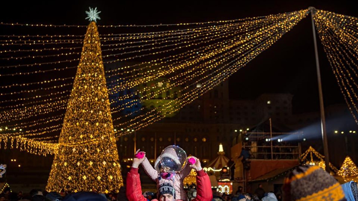 Târgul de Crăciun din București, deschis în Piața Constituției