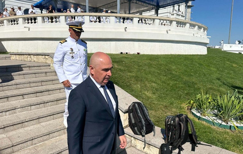 Nicuşor Dan a absentat din nou de la Ziua Marinei de la Constanța. Bolojan, huiduit!