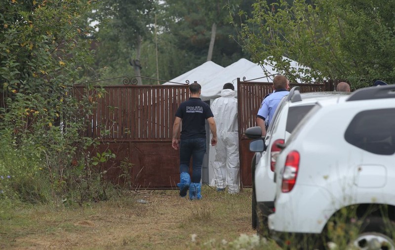 Oficial IML: Oasele ridicate din curtea lui Gheorghe Dincă aparţin unei fete în vârstă de 15-17 ani