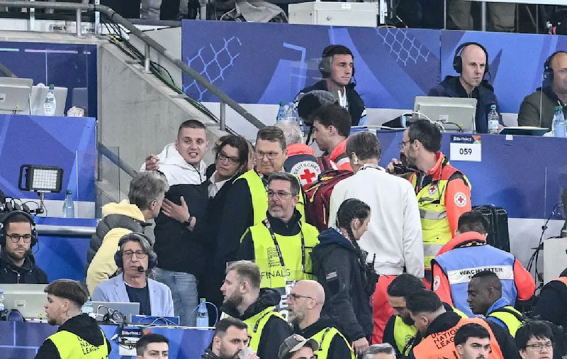 Românul care a murit la finala Ligii Națiunilor era un bucătar celebru în Germania. El a căzut de la 8 metri peste loja presei