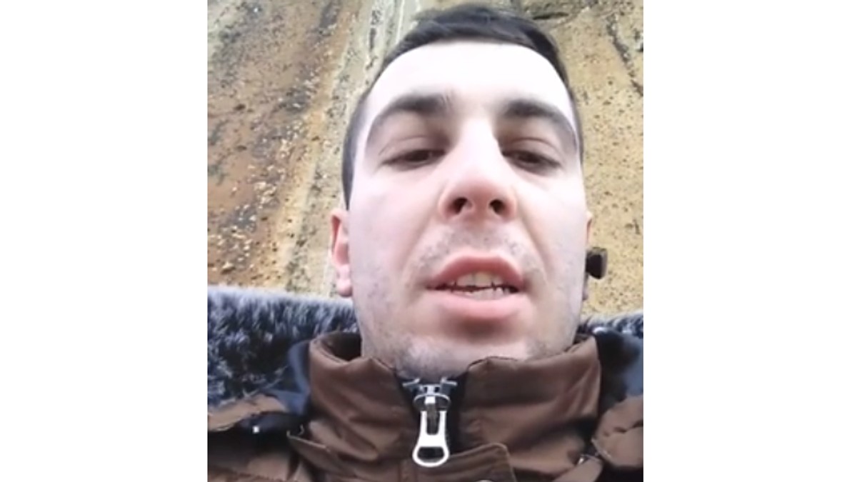 Un tânăr părăsit de iubită a amenințat că se sinucide și că va transmite totul live pe Facebook!