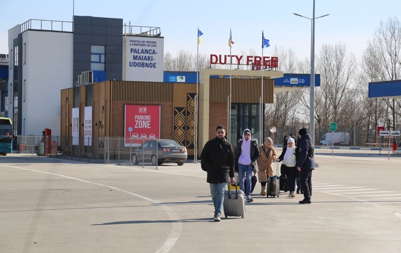 Corespondență din Republica Moldova despre fața nefardată a războiului: Solidaritatea cu refugiații ucraineni i-a readus în peisaj și pe valutiștii anilor ‘90