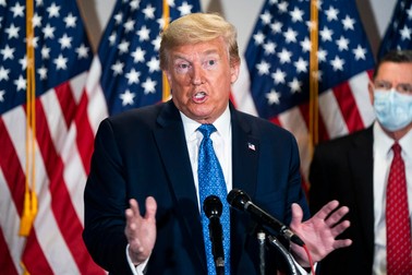Donald Trump a promovat în repetate rânduri hidroxiclorochina | Foto: EPA