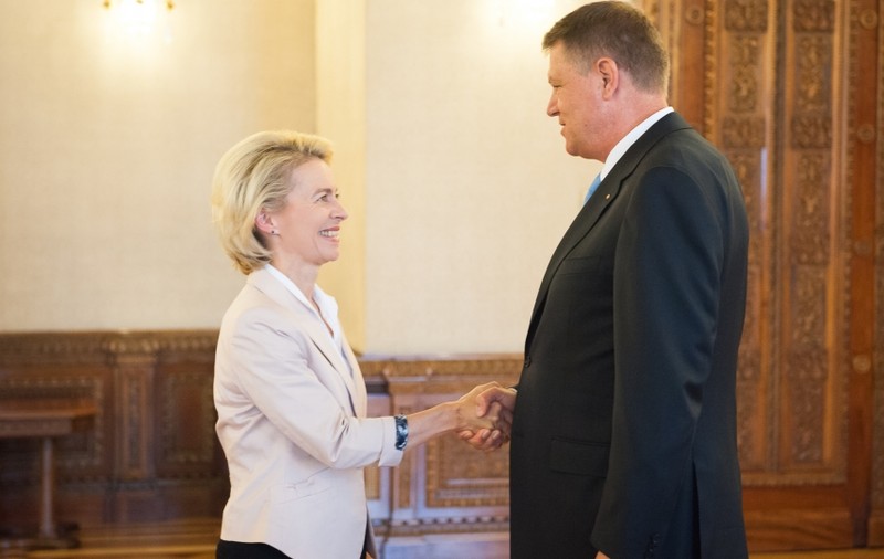 Klaus Iohannis a vorbit la telefon cu preşedintele Comisiei Europene despre Planul de relansare economică a UE